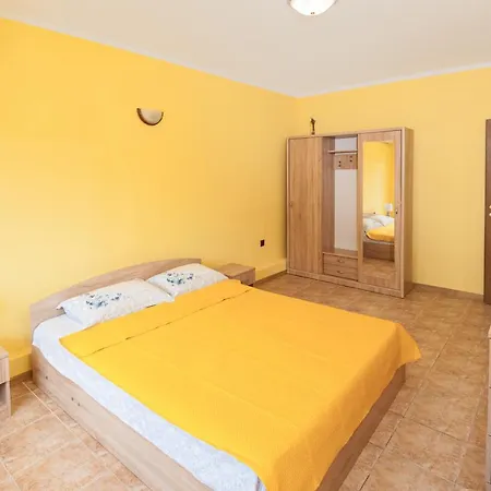 Apartment Апартамент Слънчев Ден Balchik