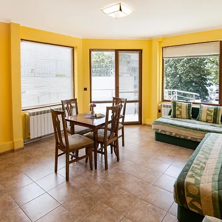 Apartment Апартамент Слънчев Ден *